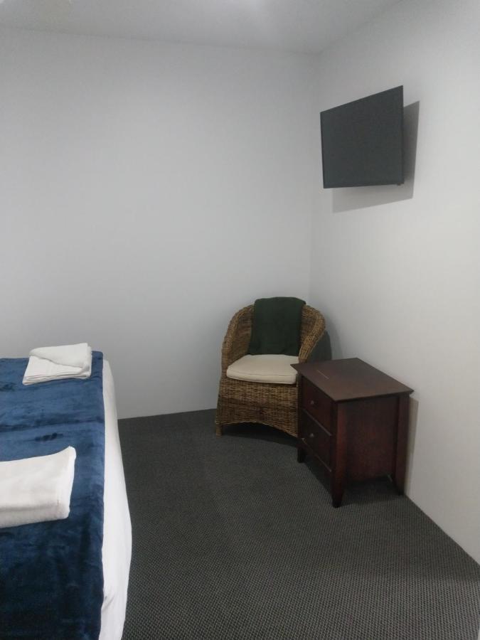 Happy Wanderer Motel Bendigo Children Not Permitted Over 18S Only Экстерьер фото
