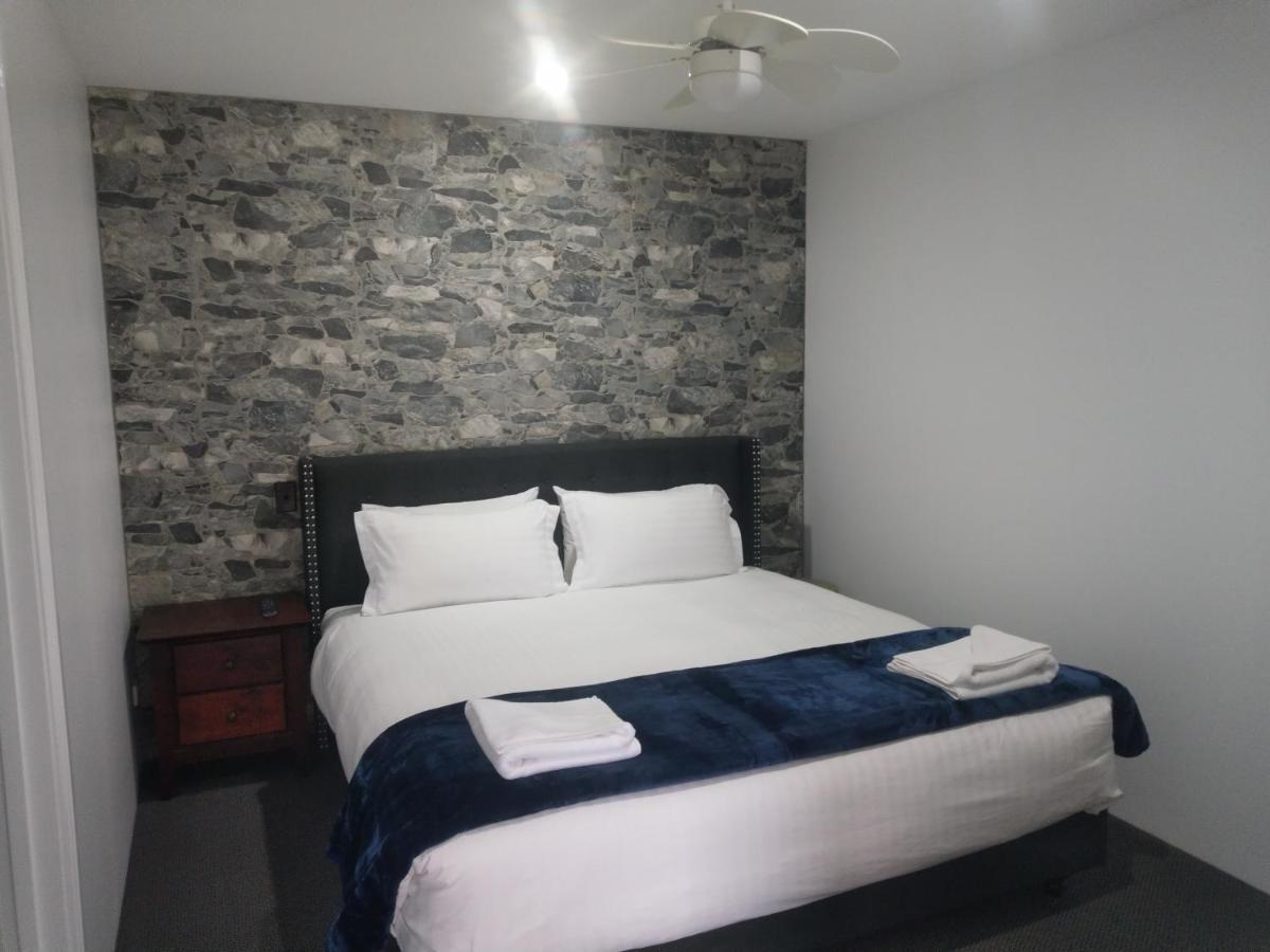 Happy Wanderer Motel Bendigo Children Not Permitted Over 18S Only Экстерьер фото